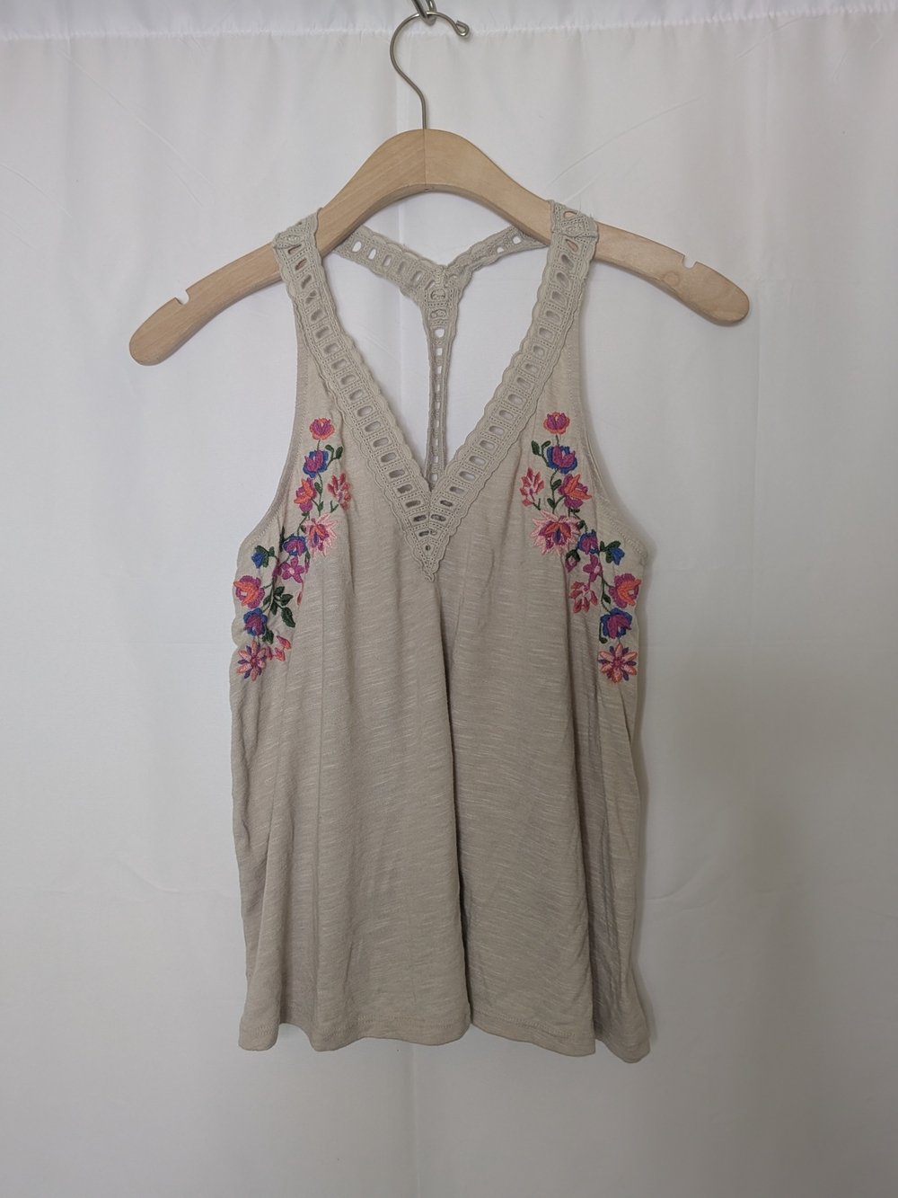 Y2K Hollister Beige Crochet Racerback Tank with Floral Embroidery